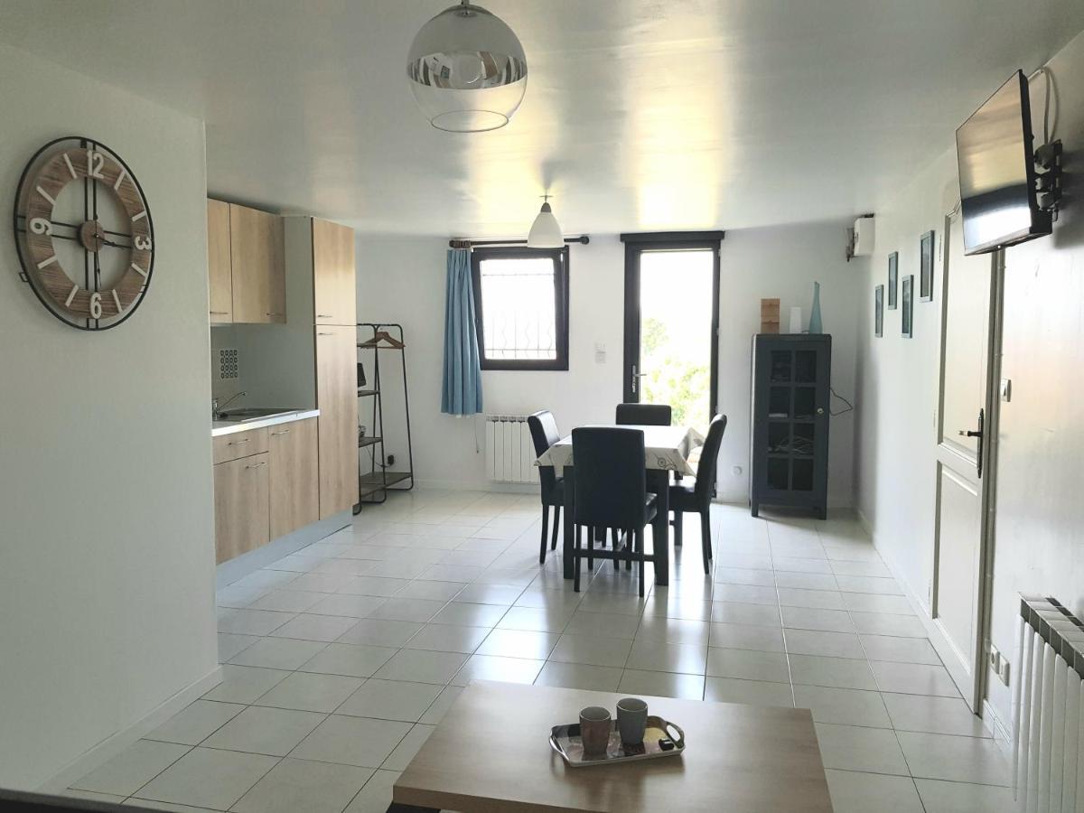 Appartement Independant Dans Maison Au Calme Pugny-Chatenod Экстерьер фото