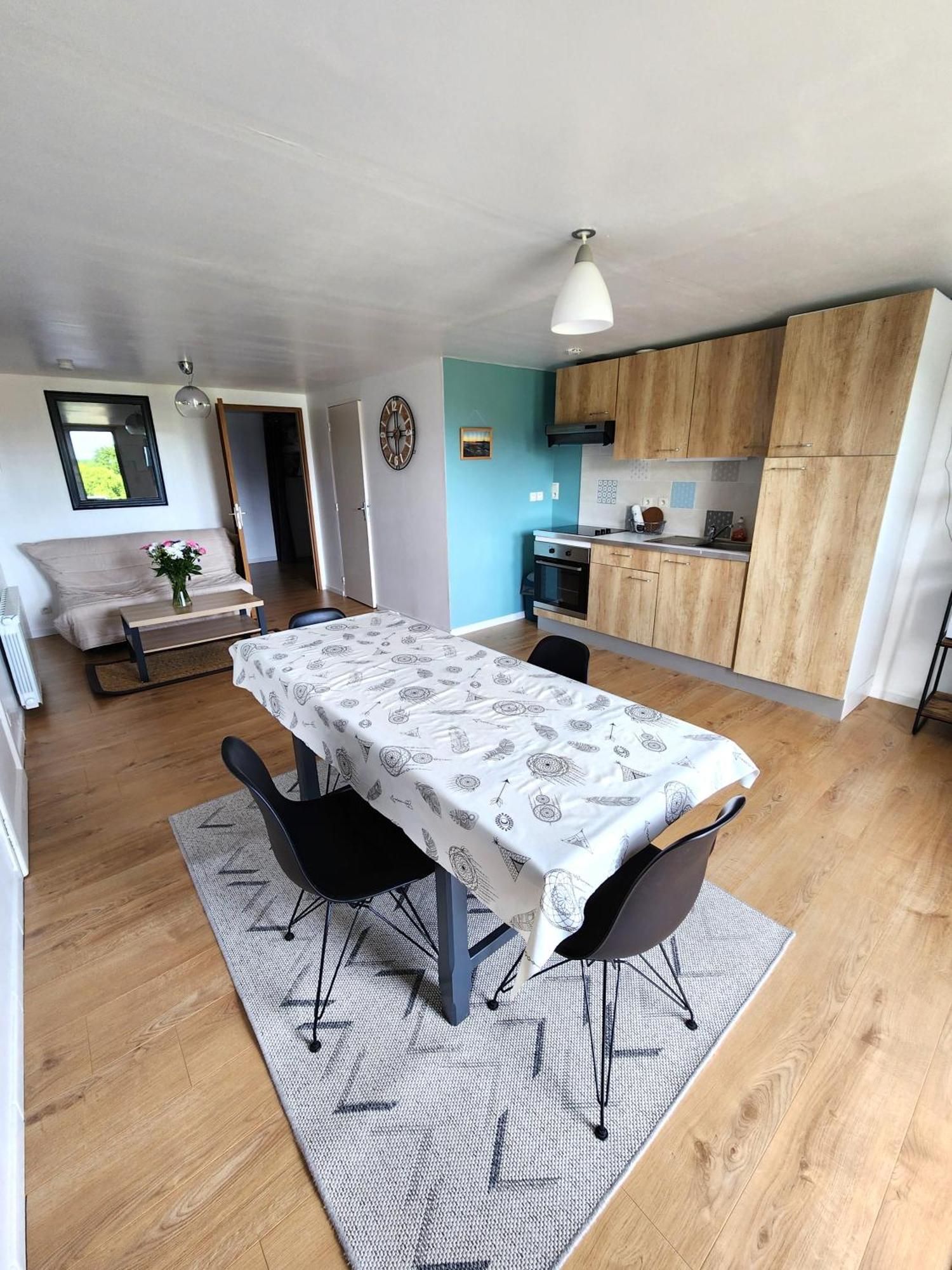 Appartement Independant Dans Maison Au Calme Pugny-Chatenod Экстерьер фото